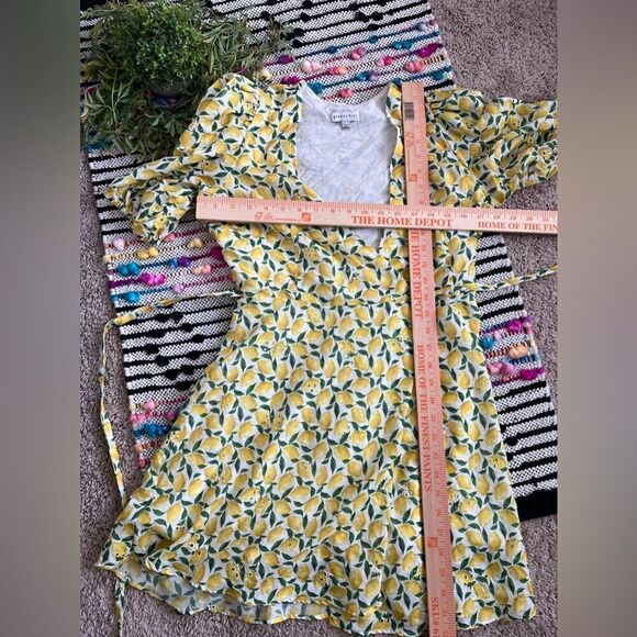 COPY - Gianni Bini Yellow Green Lemon Print Eyelet Embroidery Wrap Dress Sz 2 G… - Picture 11 of 12
